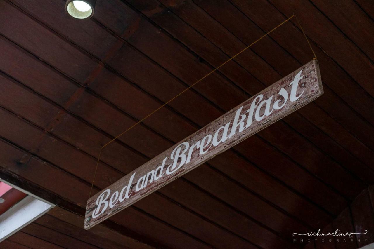 バギオ オールド オレンジウッド ベッド アンド ブレックファスト Bed & Breakfast エクステリア 写真