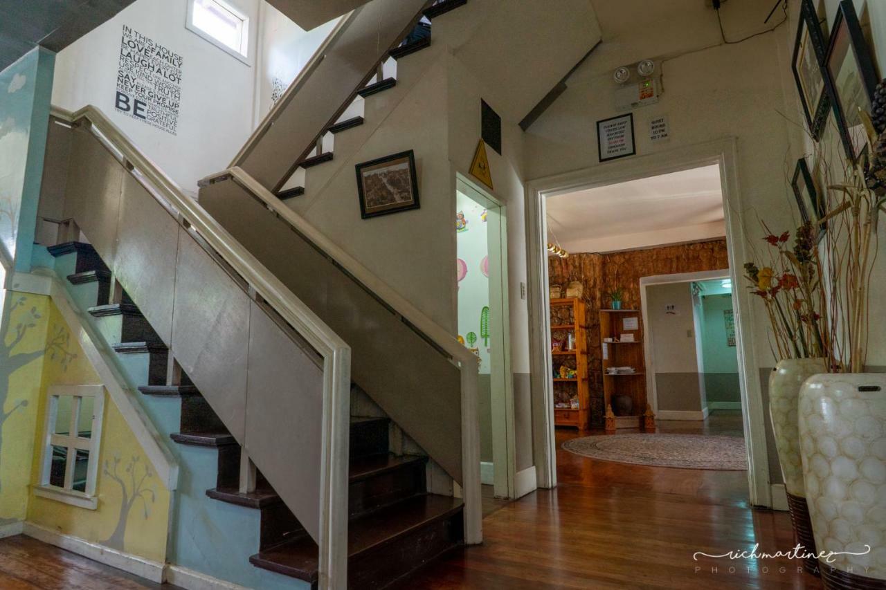 バギオ オールド オレンジウッド ベッド アンド ブレックファスト Bed & Breakfast エクステリア 写真